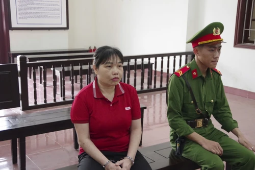 “Nữ quái” mua ma túy về sử dụng và bán lẻ