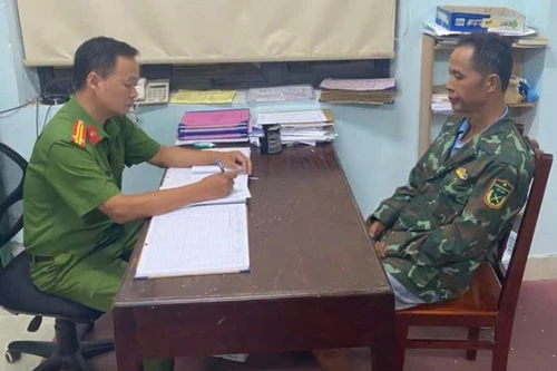 Đối tượng đang điều trị cai nghiện ma túy vẫn lén... sử dụng heroin