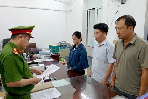 Khởi tố nguyên Giám đốc Văn phòng đăng ký đất đai huyện Yên Thủy