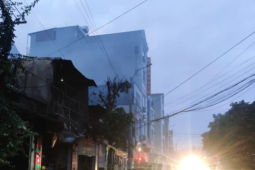 Bắt giữ thành công đối tượng đổ xăng đốt nhiều ngôi nhà trong đêm