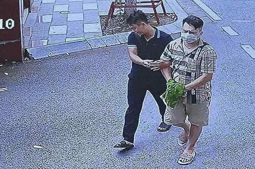 Tiến 'bịp' bị bắt khi đang sử dụng ma túy cùng nhóm bạn