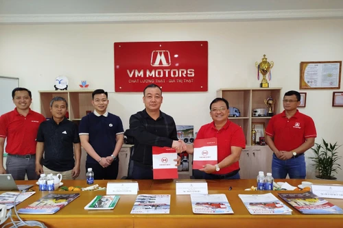Ký kết hợp tác chiến lược giữa Công ty TNHH MTV Tháng 8 và Công ty TNHH Vĩnh Phát Motors