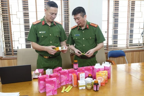 Phát hiện xe đầu kéo chở hàng chục tấn hàng lậu