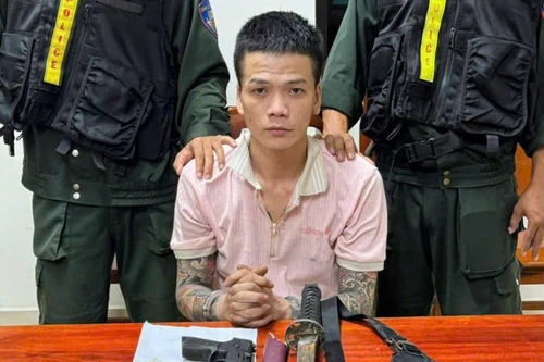 Bắt đối tượng tàng trữ trái phép ma túy và vũ khí "nóng" 