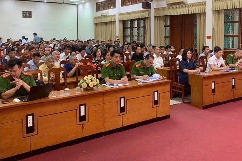 Ký cam kết và tuyên truyền đảm bảo an toàn cháy, nổ tại địa bàn phường Việt Hưng