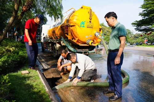 Phường Phú Thượng triển khai các biện pháp phòng úng ngập do mưa, bão