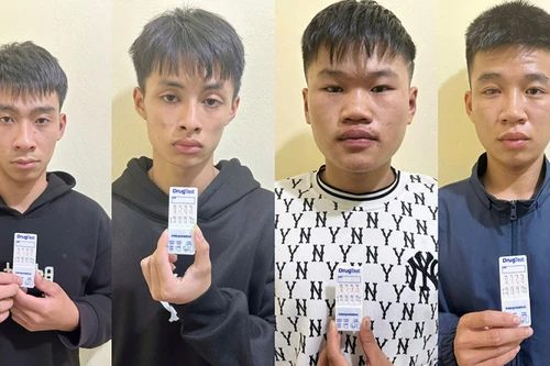 Bắt nhóm đối tượng giở trò đồi bại với bé gái 15 tuổi