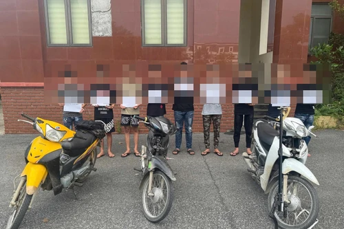 Tạm giữ hình sự nhóm đối tượng phóng xe máy tốc độ cao gây tai nạn nghiêm trọng 