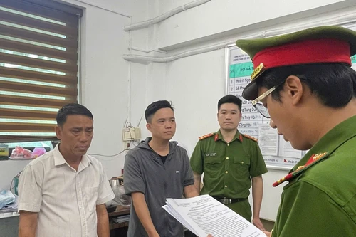 Bắt tạm giam giám đốc và kế toán Công ty khai thác khoáng sản tại Kim Bôi