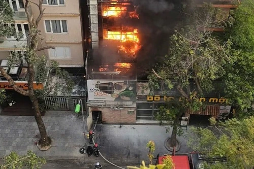 Cháy quán nhậu “bò tơ” ở quận Nam Từ Liêm