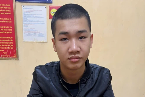 Vận động đầu thú đối tượng bị truy nã trong vụ "Tổ chức sử dụng trái phép chất ma túy và Xâm phạm thi thể, mồ mả, hài cốt"