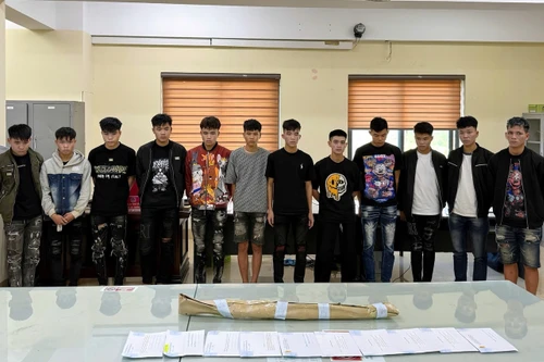 Tạm giữ hình sự 12 đối tượng đuổi đánh nhau khiến người đi đường tử vong