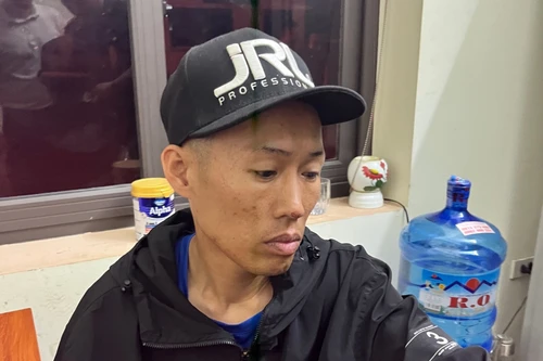 Khống chế đối tượng dùng dao giải quyết mâu thuẫn