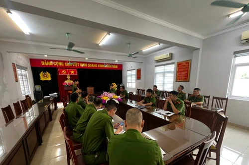 Xây dựng thông tin dữ liệu cơ sở thuộc diện quản lý về phòng cháy