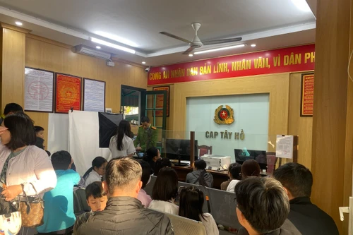 Tiếp tục triển khai cao điểm cấp căn cước cho học sinh trên địa bàn phường Tây Hồ