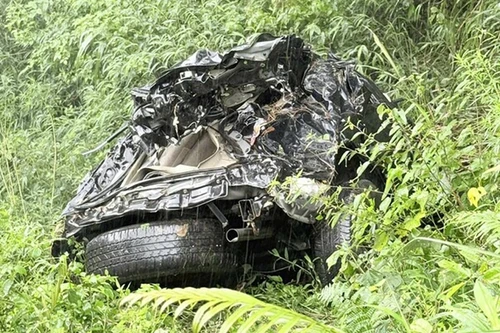 Phát hiện thi thể người và ô tô dưới vực sâu ở Mẫu Sơn