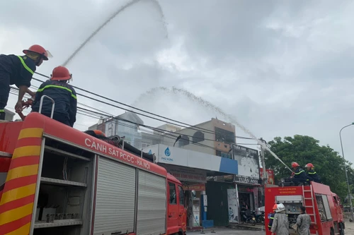 Thực tập phương án chữa cháy tại Cửa hàng xăng dầu Phúc Tiến