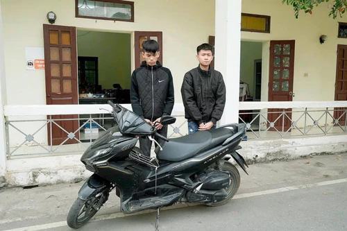 Truy 'nóng' nhóm đối tượng rủ nhau đi cướp giật 