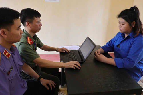 Nhận tiền đặt cọc mua hàng qua mạng rồi chiếm đoạt