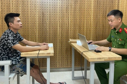 Tạm giam đối tượng lừa đảo chiếm đoạt tài sản 