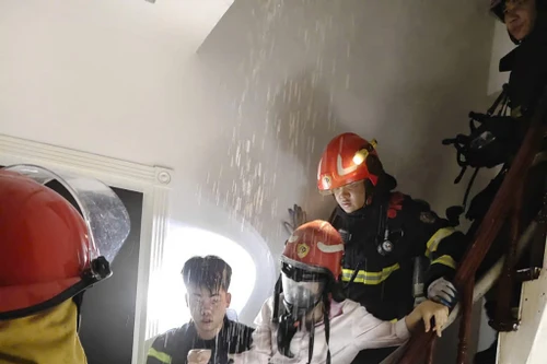 Những chiến sỹ cứu hỏa dũng cảm cứu người