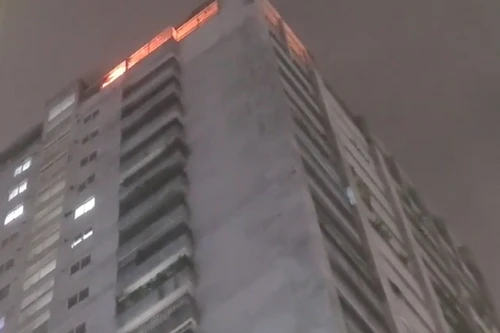 Xử lý nhanh đám cháy ở tầng 26 chung cư C2 Xuân Đỉnh