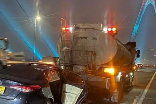 Tai nạn nghiêm trọng trên cầu Nhật Tân