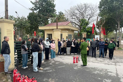 Tập huấn kỹ năng chữa cháy, thoát nạn cho các chủ nhà trọ