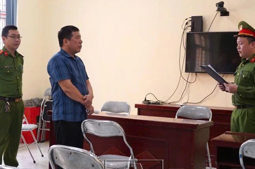 Tạm giam các đối tượng mua, bán trái phép hóa đơn