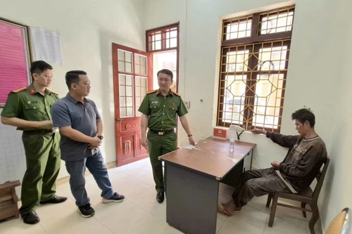 Nghi ngờ bị em họ “bỏ bùa”, đối tượng dùng búa gây án