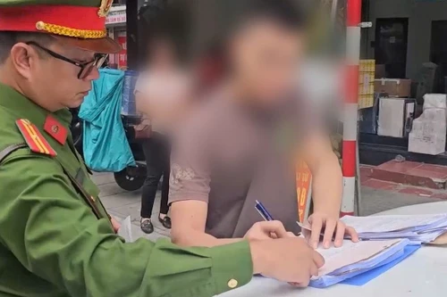 Công an phường Hồng Hà nỗ lực xây dựng đô thị văn minh, an toàn giao thông