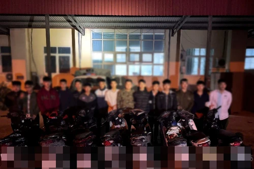 Tạm giữ 11 đối tượng gây rối trật tự công cộng