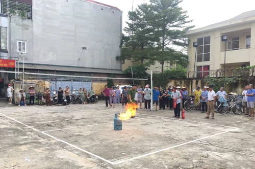 Nâng cao kiến thức pháp luật, kỹ năng đảm bảo an toàn phòng cháy và cứu nạn, cứu hộ tại phường Bồ Đề