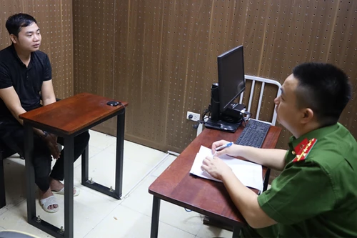 Bắt đối tượng ép người làm cho công ty lừa đảo trực tuyến