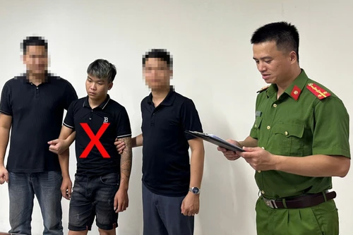 Nửa đêm đột nhập nhà dân cướp tài sản