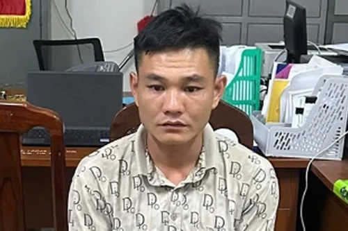 Biết bị lộ, kẻ có 2 tiền án ra đầu thú