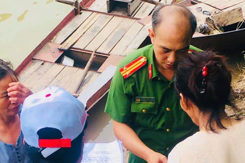 Công an phường Phú Thượng chủ động ứng phó mưa bão