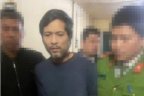 Cầm dao đe dọa nữ nhân viên công ty viễn thông vì nghi bị theo dõi cuộc sống cá nhân