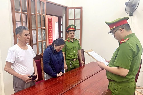 Bắt nguyên cán bộ y tế lừa đảo, chiếm đoạt hơn 2 tỷ đồng