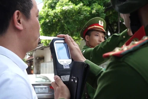 Nơi nào tập trung nhà hàng karaoke, quán nhậu, nơi đó sẽ xử lý mạnh về rượu bia và ma túy