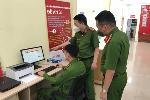 Bước đột phá cải cách hành chính, thay đổi thói quen của người dân