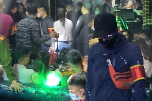 Quản lý 'mắt nhắm mắt mở' cho nhân viên quán bar bán ma túy 