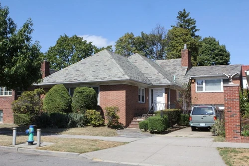 Mẹ sống cùng thi thể con trai 20 năm mà không biết