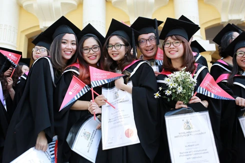 Lễ vinh danh cử nhân Đại học RMIT Việt Nam