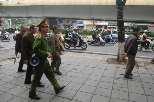 Thí điểm thành lập các tổ cơ động tuyên truyền, xử lý vi phạm TTĐT