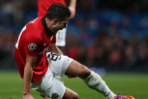 Tin sốc cho Man Utd: Van Persie nghỉ thi đấu 6 tuần