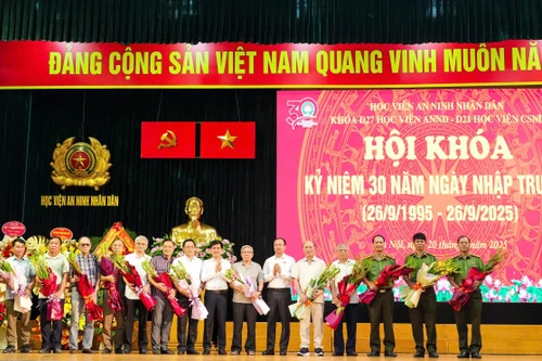 Nỗ lực hết mình, giữ vững bản lĩnh chiến sĩ Công an nhân dân