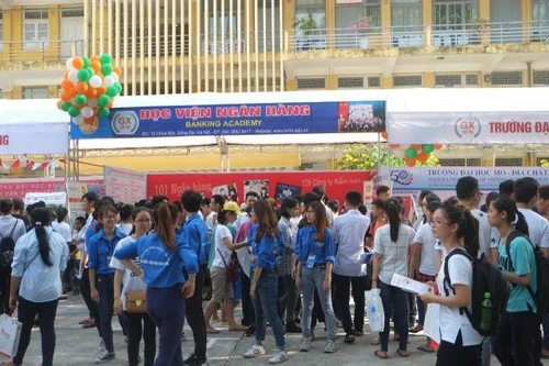 Học phí đại học tăng đồng loạt, Bộ GD-ĐT lên tiếng