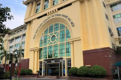 ĐH Kinh doanh và công nghệ Hà Nội phản hồi thông tin thí sinh bị "gạ" đóng tiền xét tuyển