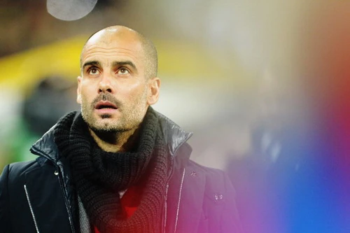 HLV Guardiola so sánh Robben với vợ mình